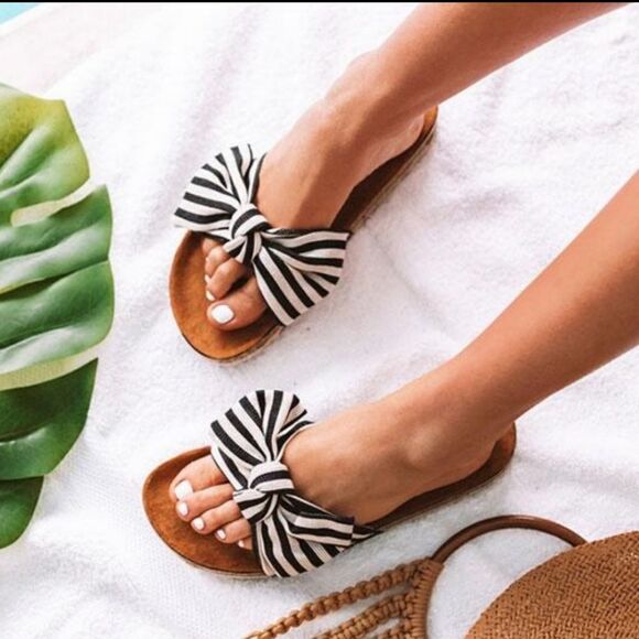 Striped 🎀 Bow Sandals - Picture 1 of 2